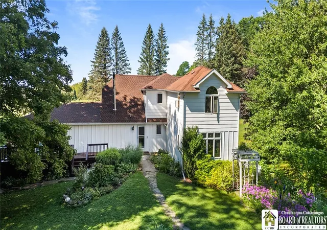 Photo 1 of Single family home for sale at 9159 Skinner Rd, Fredonia, NY 14063 | MLS# R1703609 | Listing updated on 2026-08-17