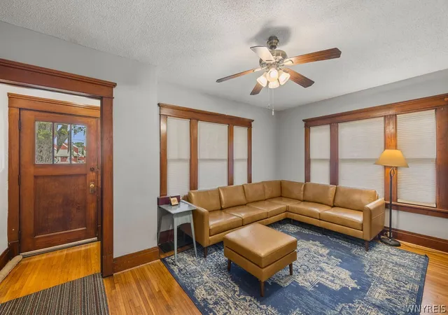 Photo 3 of Sale Pending at 297 Downing St, Buffalo, NY 14220 | MLS# B1703507 | Listing updated on 2026-08-28