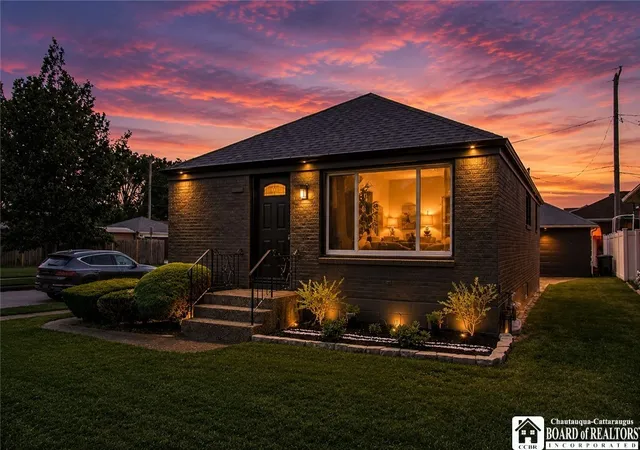 Photo 2 of Sale Pending at 3356 Elmwood Ave, Buffalo, NY 14217 | MLS# R1703251 | Listing updated on 2026-08-21