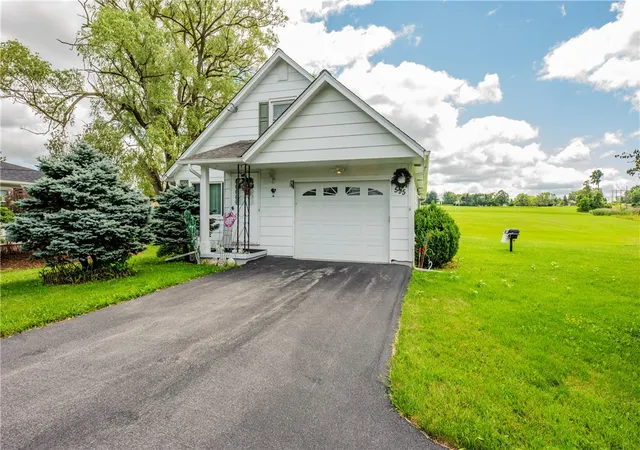 Photo 3 of Sale Pending at 595 Erie Sta Rd, West Henrietta, NY 14586 | MLS# R1703970 | Listing updated on 2026-08-14