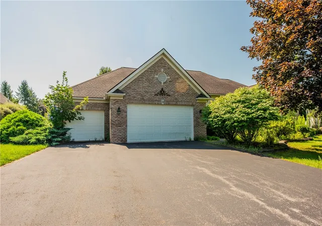 Photo 3 of Sale Pending at 34 Olde Prestwick Way, Penfield, NY 14526 | MLS# R1703984 | Listing updated on 2026-08-25