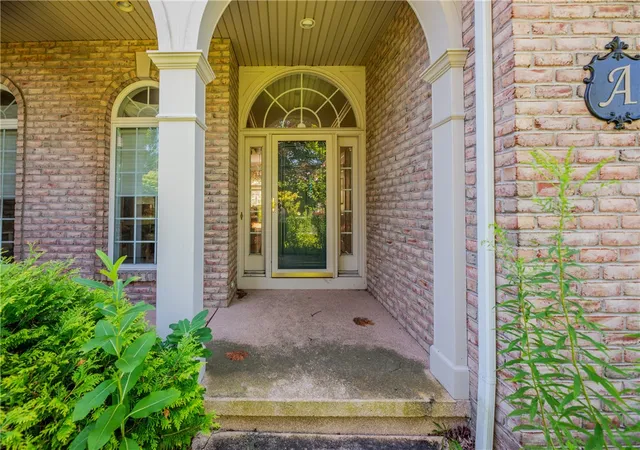 Photo 3 of Sale Pending at 34 Olde Prestwick Way, Penfield, NY 14526 | MLS# R1703984 | Listing updated on 2026-08-25