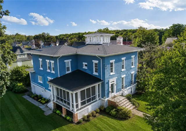 Photo 2 of Sale Pending at 201 Scott St, Newark, NY 14513 | MLS# R1702198 | Listing updated on 2026-08-30