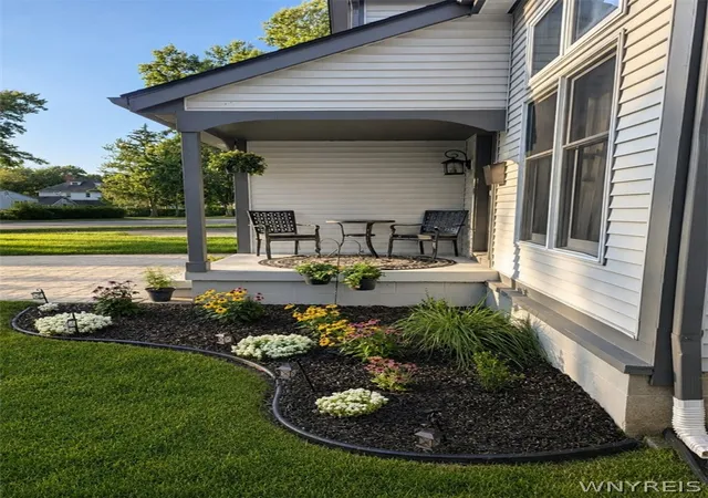 Photo 3 of Sale Pending at 20 Madison Ter, Rochester, NY 14617 | MLS# B1703718 | Listing updated on 2026-08-27