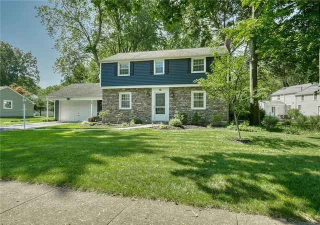 Photo 2 of Sale Pending at 25 Lake Lea Rd, Rochester, NY 14617 | MLS# R1704497 | Listing updated on 2026-08-12