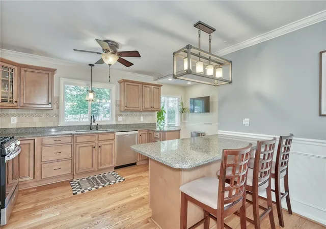 Photo 3 of Sale Pending at 25 Lake Lea Rd, Rochester, NY 14617 | MLS# R1704497 | Listing updated on 2026-08-12