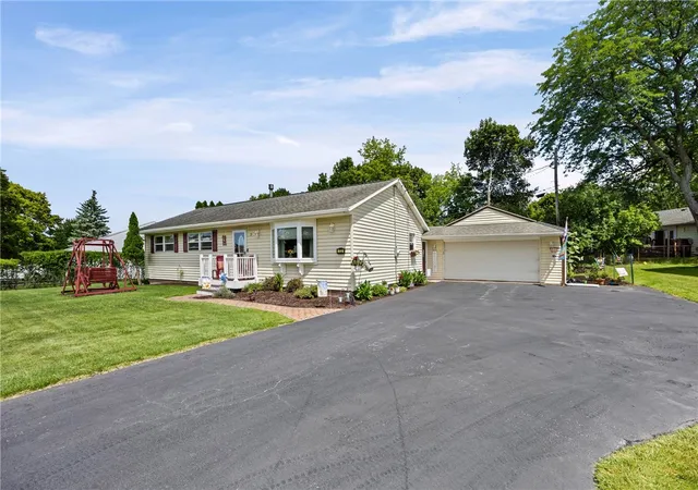Photo 3 of Sale Pending at 72 Coronet Rd, Rochester, NY 14623 | MLS# R1703871 | Listing updated on 2026-09-04