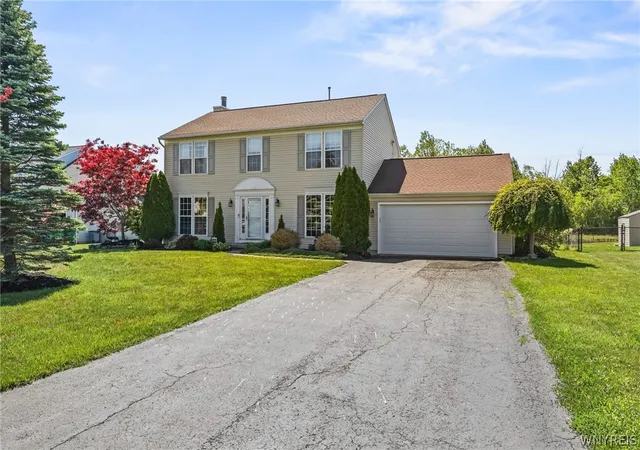 Photo 1 of Single family home for sale at 6840 Kimberly Dr, Lockport, NY 14094 | MLS# B1704010 | Listing updated on 2026-08-08