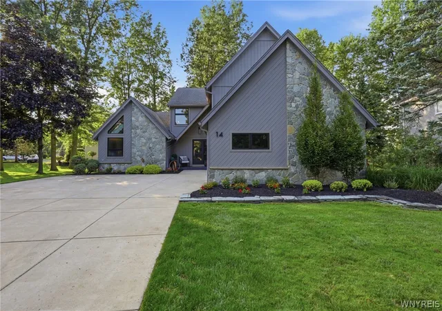 Photo 1 of Sale Pending at 14 Coriander Ct, East Amherst, NY 14051 | MLS# B1703819 | Listing updated on 2026-08-12