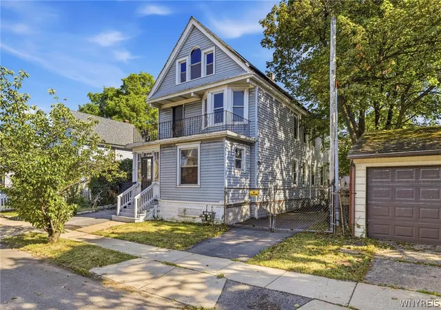 Photo 2 of Sale Pending at 17 Inter Park Ave, Buffalo, NY 14211 | MLS# B1704504 | Listing updated on 2026-08-21