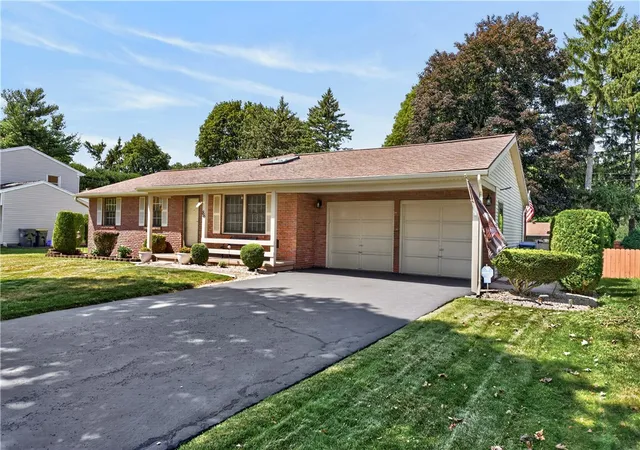 Photo 2 of Sale Pending at 86 Courtly Cir, Rochester, NY 14615 | MLS# R1702346 | Listing updated on 2026-08-19