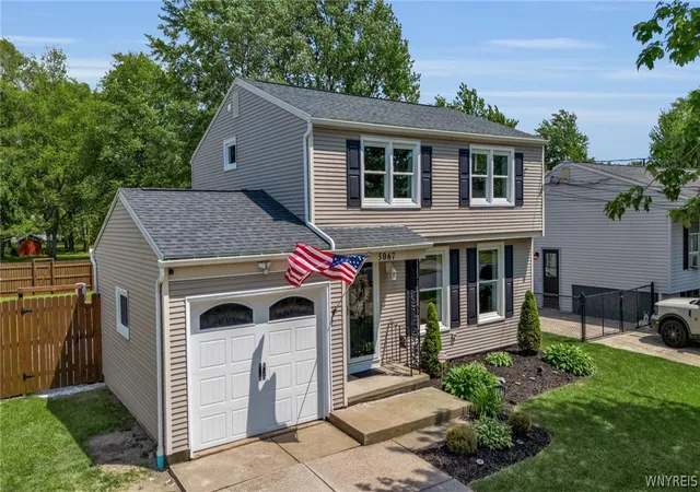 Photo 2 of Sale Pending at 5067 Bradley Ln, Hamburg, NY 14075 | MLS# B1704130 | Listing updated on 2026-08-12