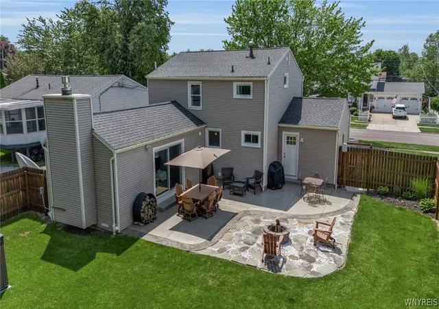 Photo 4 of Sale Pending at 5067 Bradley Ln, Hamburg, NY 14075 | MLS# B1704130 | Listing updated on 2026-08-12