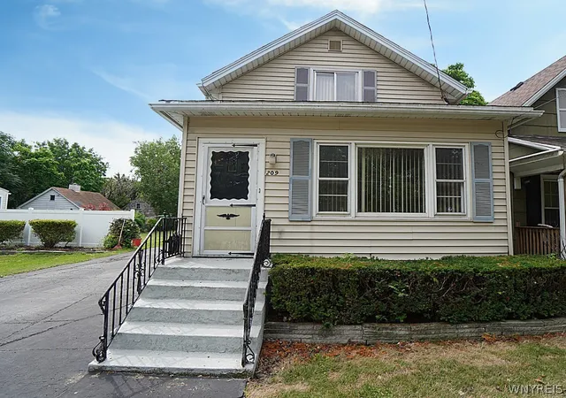 Photo 1 of Sale Pending at 209 Sommer St, North Tonawanda, NY 14120 | MLS# B1703995 | Listing updated on 2026-08-25