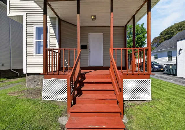 Photo 3 of Sale Pending at 727 Dewey Ave, Rochester, NY 14613 | MLS# R1702671 | Listing updated on 2026-09-09