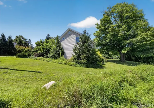 Photo 3 of Single family home for sale at 3223 Amber Rd, Marcellus, NY 13108 | MLS# S1704524 | Listing updated on 2026-09-08