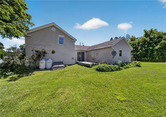 Photo 4 of Single family home for sale at 3223 Amber Rd, Marcellus, NY 13108 | MLS# S1704524 | Listing updated on 2026-09-08