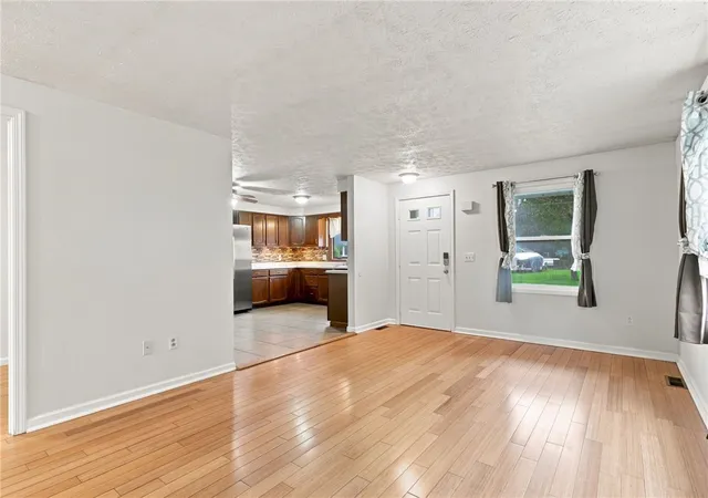 Photo 3 of Sale Pending at 198 Mercer Ave, Rochester, NY 14606 | MLS# R1704238 | Listing updated on 2026-08-13