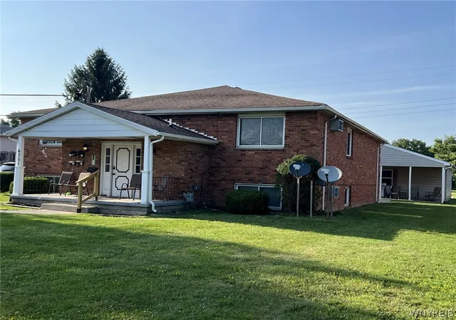 Photo 2 of Sale Pending at 6335 Robinson Rd, Lockport, NY 14094 | MLS# B1704097 | Listing updated on 2026-08-10