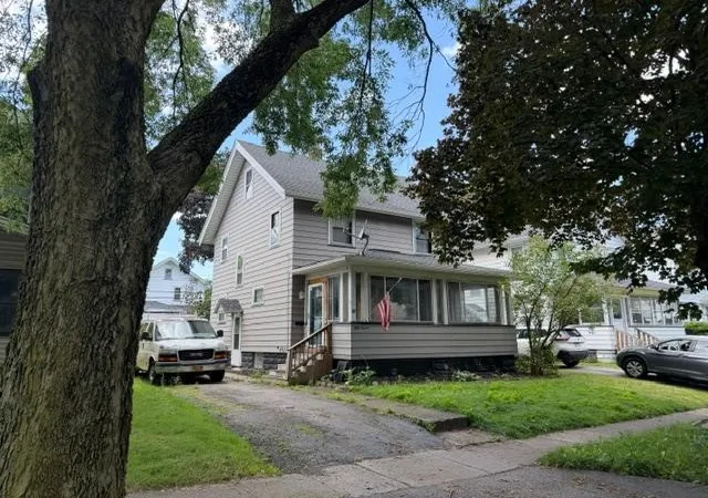 Photo 3 of Sale Pending at 57 Canton St, Rochester, NY 14606 | MLS# R1704549 | Listing updated on 2026-08-17