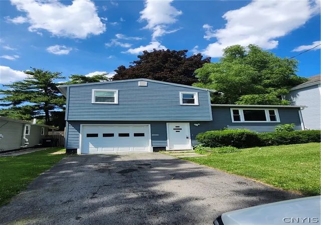 Photo 2 of Single family home for sale at 317 E Glen Ave, Syracuse, NY 13205 | MLS# S1704565 | Listing updated on 2026-08-05