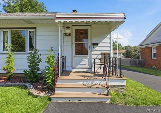 Photo 3 of Single family home for sale at 249 Boncroft Dr, Buffalo, NY 14224 | MLS# B1703573 | Listing updated on 2026-08-27
