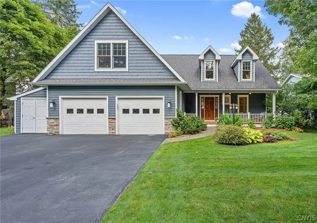 Photo 1 of Sale Pending at 4252 Westshore Manor Rd, Jamesville, NY 13078 | MLS# S1703397 | Listing updated on 2026-08-13