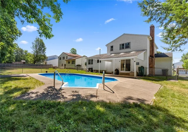 Photo 2 of Sale Pending at 7433 Thunderbird Rd, Liverpool, NY 13088 | MLS# S1704269 | Listing updated on 2026-08-16