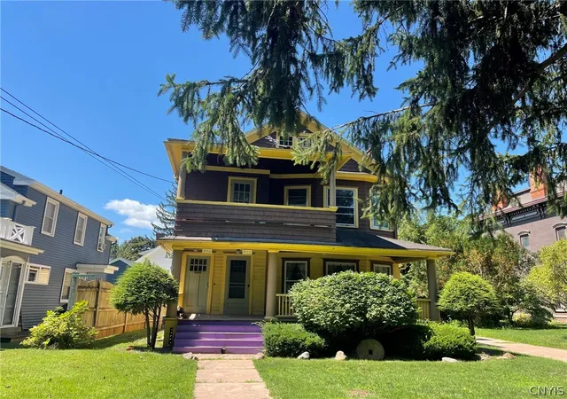 Photo 3 of Sale Pending at 428 Broad St, Oneida, NY 13421 | MLS# S1704227 | Listing updated on 2026-09-02