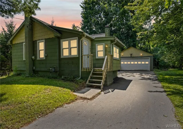 Photo 1 of Single family home for sale at 297 River Meadow Dr, Rochester, NY 14623 | MLS# B1704594 | Listing updated on 2026-09-14