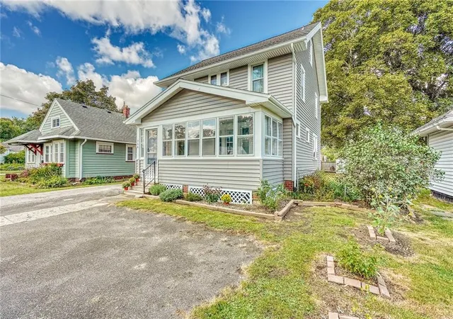 Photo 2 of Sale Pending at 256 Stone Rd, Rochester, NY 14616 | MLS# R1704213 | Listing updated on 2026-08-18