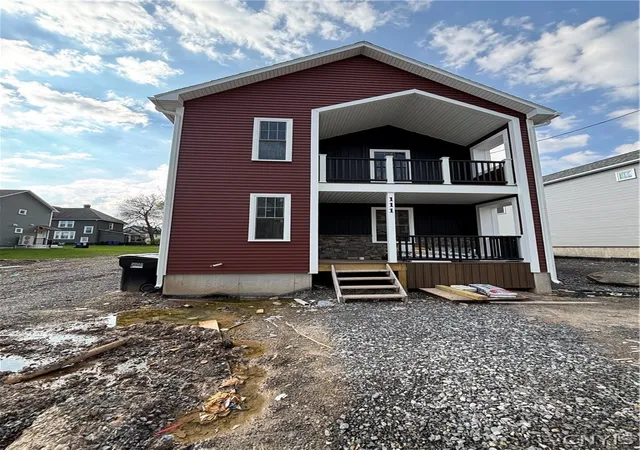 Single family home for sale at 111 Bryant Ave, Syracuse, NY 13204 | MLS# S1704631