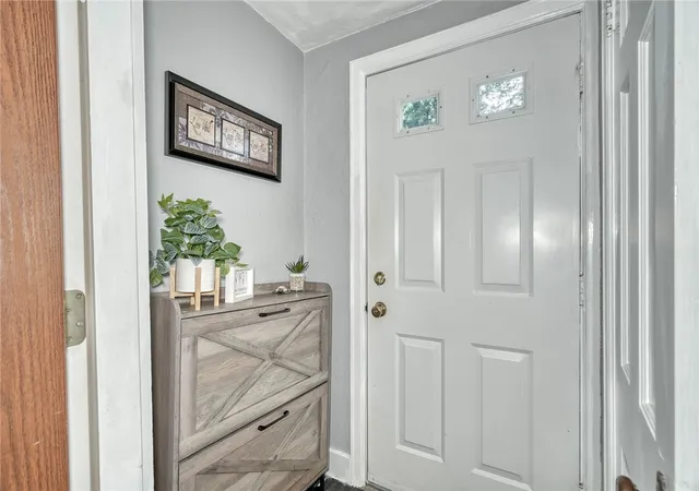 Photo 4 of Sale Pending at 97 Lyndale Dr, Rochester, NY 14624 | MLS# R1704482 | Listing updated on 2026-08-18