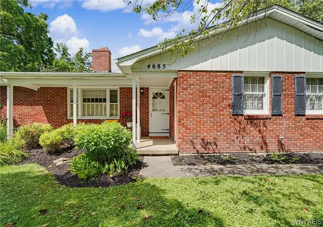 Photo 2 of Sale Pending at 4685 Sawmill Rd, Clarence, NY 14031 | MLS# B1703212 | Listing updated on 2026-08-31