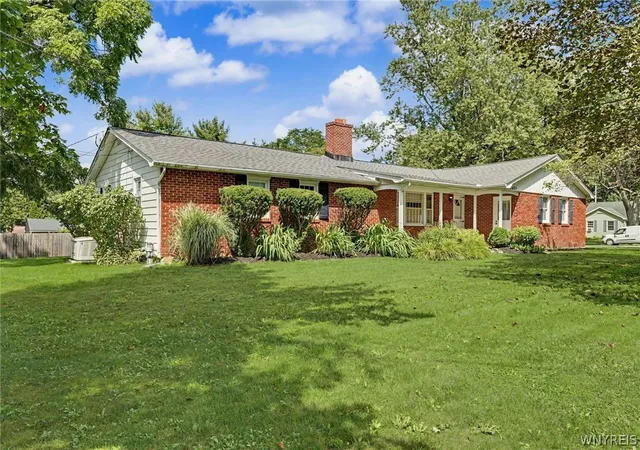 Photo 3 of Sale Pending at 4685 Sawmill Rd, Clarence, NY 14031 | MLS# B1703212 | Listing updated on 2026-08-31