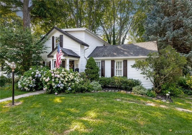 Photo 2 of Sale Pending at 445 Plain St, Lewiston, NY 14092 | MLS# B1703185 | Listing updated on 2026-08-27