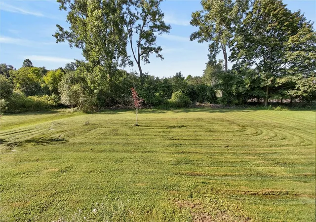Photo 3 of Sale Pending at 17 Karenlee Dr, Rochester, NY 14618 | MLS# R1704633 | Listing updated on 2026-08-21