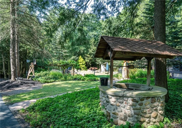 Photo 4 of Sale Pending at 5940 Herman Hl Rd, Orchard Park, NY 14127 | MLS# B1703640 | Listing updated on 2026-08-31