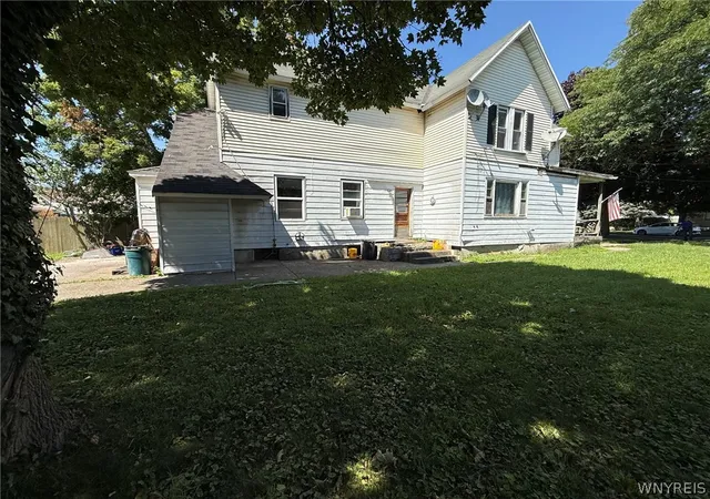 Listing Photo 5 - Condo for sale in building located at 272 Vandervoort St, North Tonawanda, NY 14120