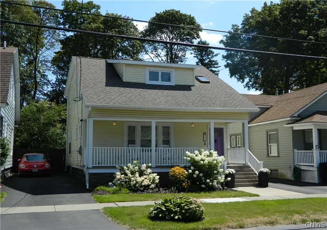 Photo 2 of Sale Pending at 129 Stafford Ave, Syracuse, NY 13206 | MLS# S1704445 | Listing updated on 2026-08-18