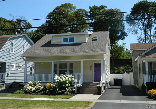 Photo 3 of Sale Pending at 129 Stafford Ave, Syracuse, NY 13206 | MLS# S1704445 | Listing updated on 2026-08-18