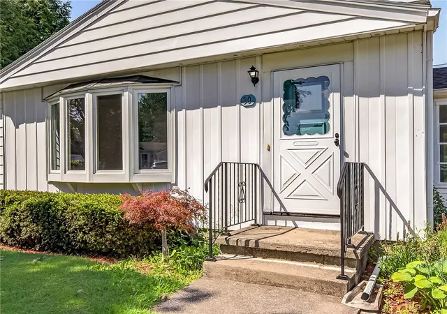 Photo 3 of Sale Pending at 30 Rumson Rd, Rochester, NY 14612 | MLS# R1704085 | Listing updated on 2026-08-14