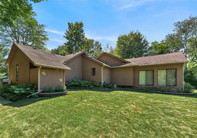 Photo 4 of Sale Pending at 141 Dean Rd, Spencerport, NY 14559 | MLS# R1704668 | Listing updated on 2026-09-09