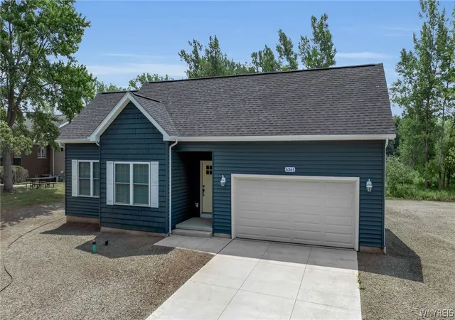 Photo 2 of Single family home for sale at 6361 Webster Rd, Orchard Park, NY 14127 | MLS# B1704573 | Listing updated on 2026-08-07