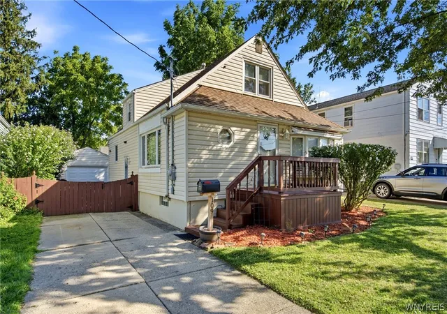 Photo 2 of Sale Pending at 109 Kamper Ave, Buffalo, NY 14210 | MLS# B1704242 | Listing updated on 2026-08-21