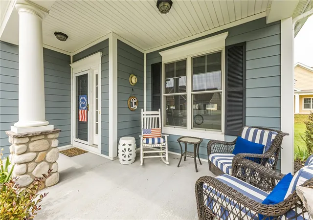 Photo 3 of Sale Pending at 215 Bretlyn Cir, Rochester, NY 14618 | MLS# R1703084 | Listing updated on 2026-09-03