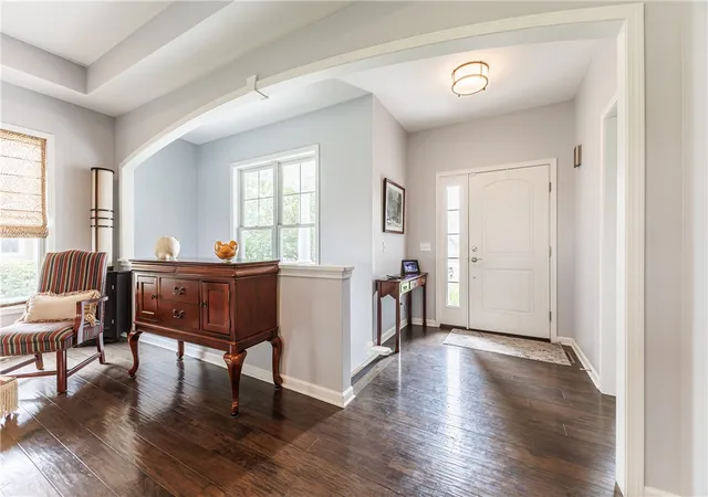 Listing Photo 4 - Condo for sale in building located at 215 Bretlyn Cir, Rochester, NY 14618