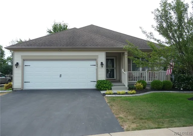 Photo 1 of Sale Pending at 129 Blossom Wood Ln, Buffalo, NY 14227 | MLS# B1703847 | Listing updated on 2026-08-20
