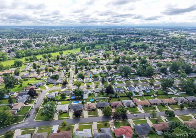 Photo 4 of Sale Pending at 100 Patricia Dr, Tonawanda, NY 14150 | MLS# B1704623 | Listing updated on 2026-08-16