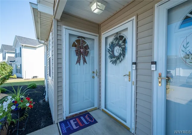 Photo 2 of Condo for sale at 4331 Berkley Pl #Q2, Hamburg, NY 14075 | MLS# B1704294 | Listing updated on 2026-09-10